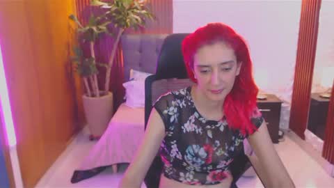 ruby_your_milf online show from 25, 2, 2025