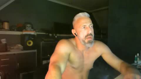 Snapshot of ruffi77 chatting on 29, 7, 2026 Chico que rico Caliente online show from 29, 7, 2026