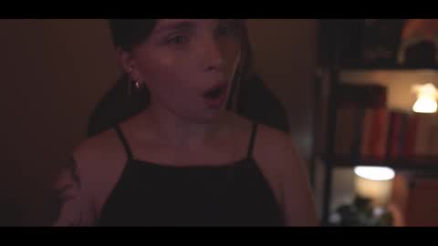 Snapshot of running_with_the_wolves chatting on 10, 10, 2025 Elena online show from 10, 10, 2025