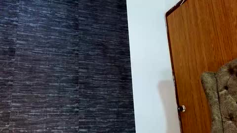 Snapshot of russell_adams_ chatting on 19, 12, 2024 R U S S E L L online show from 19, 12, 2024