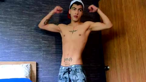 Snapshot of russell_adams_ chatting on 25, 2, 2025 R U S S E L L online show from 25, 2, 2025