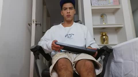  R U S S E L L  online show from 2, 2, 2026