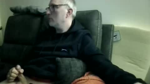 rusty69x online show from 2, 12, 2025