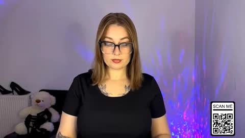 Snapshot of ruthless_111 chatting on 28, 10, 2025 Nika online show from 28, 10, 2025