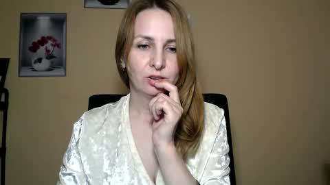 Snapshot of ruthpark chatting on 25, 5, 2026 Ruth online show from 25, 5, 2026
