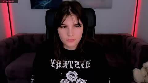 Ruyjin online show from 19, 10, 2025