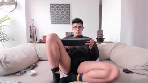 Snapshot of ryan_clark_ chatting on 8, 7, 2026 Ryan online show from 8, 7, 2026