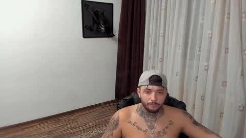 Snapshot of s1nmaster chatting on 2, 11, 2025 s1nmaster online show from 2, 11, 2025