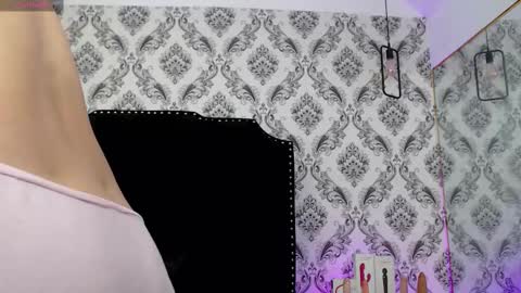 Saara Brown online show from 4, 3, 2025