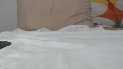 saaramiller     online show from 7, 1, 2025