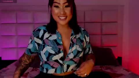 SARA WILSON online show from 17, 9, 2025