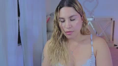 saaya_tay online show from 11, 3, 2026