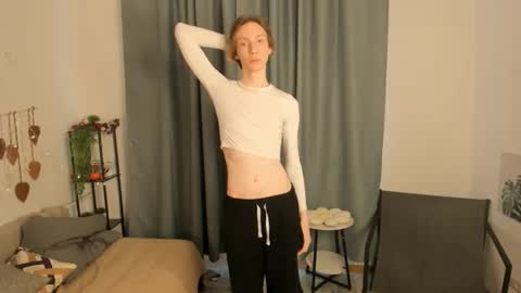 Snapshot of sableflux chatting on 2, 3, 2026 sableflux online show from 2, 3, 2026