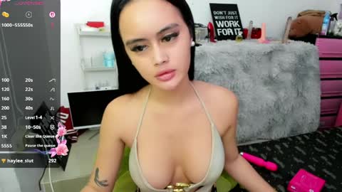 Snapshot of sabrina_inviting chatting on 7, 4, 2026 Sabrina online show from 7, 4, 2026