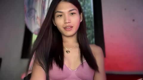 Snapshot of sabrina_maxx chatting on 4, 11, 2025 Nadine online show from 4, 11, 2025