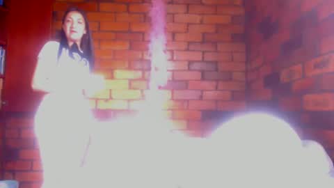 Snapshot of sabrina_v_ chatting on 5, 3, 2025 Sabrina online show from 5, 3, 2025