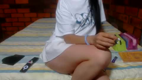 Snapshot of sabrina_v_ chatting on 8, 3, 2025 Sabrina online show from 8, 3, 2025