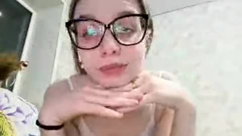 Snapshot of sabrinahandlin chatting on 28, 4, 2026 Sabrina online show from 28, 4, 2026