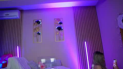 SabrinaJade online show from 22, 4, 2026