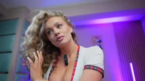 Snapshot of sabrinajadex chatting on 8, 5, 2026 SabrinaJade online show from 8, 5, 2026
