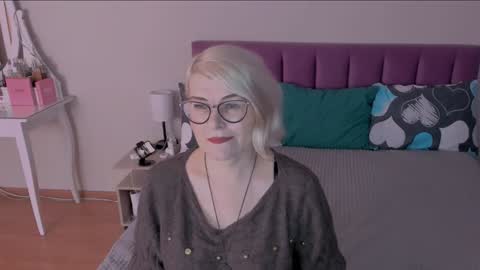 Sabrina MacMarren online show from 26, 1, 2025