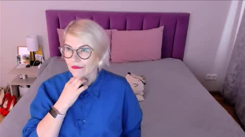 Sabrina MacMarren online show from 21, 11, 2025