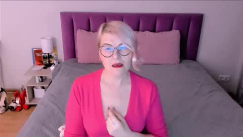 Sabrina MacMarren online show from 3, 12, 2025