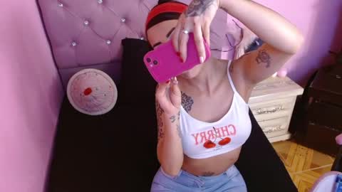 Snapshot of sabrinapaulson chatting on 15, 5, 2026 sabrinapaulson online show from 15, 5, 2026