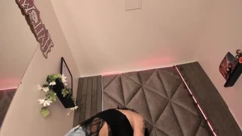 S A B R I N A  online show from 20, 10, 2025