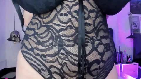 Sabrina  online show from 30, 3, 2026