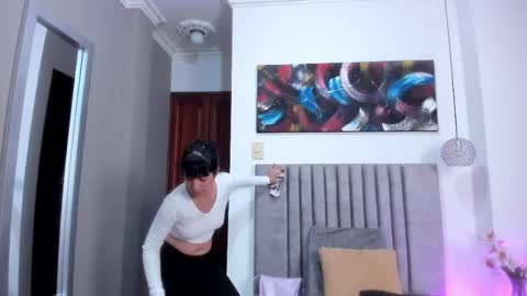 Sabrina Warren online show from 8, 5, 2026