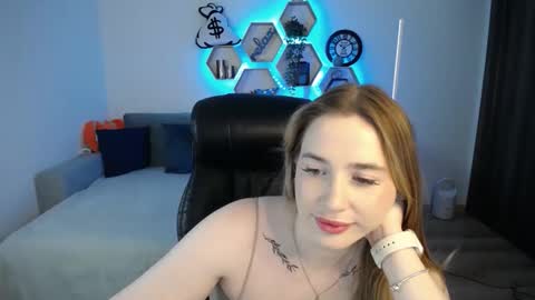Sabrina Violet online show from 8, 3, 2025