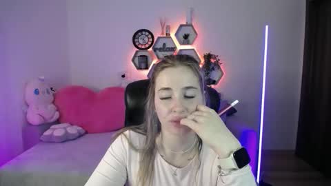 Sabrina Violet online show from 17, 4, 2026