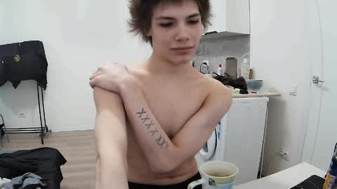 sadvetements online show from 8, 4, 2026