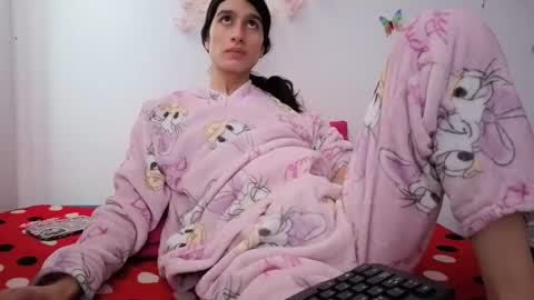 Snapshot of safiro_queen chatting on 20, 12, 2025 Safiro Queen online show from 20, 12, 2025