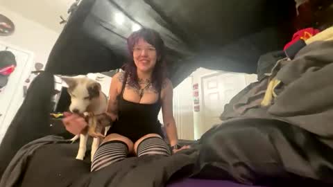 Snapshot of sagiebabie chatting on 15, 12, 2025 Sage online show from 15, 12, 2025