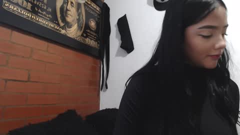 Snapshot of sahara_n_thiago chatting on 28, 12, 2024 Sahara y Thiago online show from 28, 12, 2024