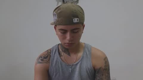 Snapshot of sahara_n_thiago chatting on 20, 11, 2025 Sahara y Thiago online show from 20, 11, 2025