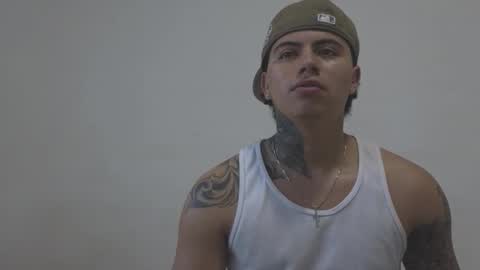 Snapshot of sahara_n_thiago chatting on 27, 11, 2025 Sahara y Thiago online show from 27, 11, 2025