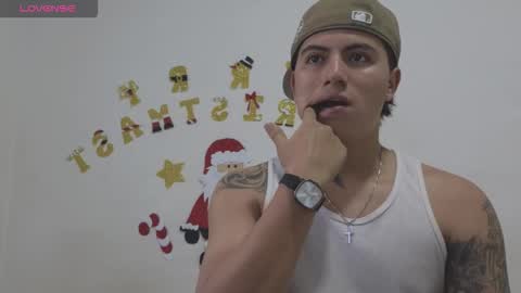 Snapshot of sahara_n_thiago chatting on 2, 12, 2025 Sahara y Thiago online show from 2, 12, 2025