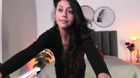 Snapshot of saharagarcia chatting on 27, 12, 2024 Sahara Garcia online show from 27, 12, 2024