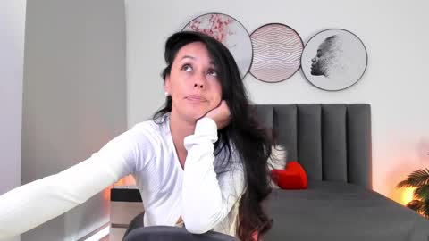 Snapshot of saharagarcia chatting on 10, 3, 2025 Sahara Garcia online show from 10, 3, 2025
