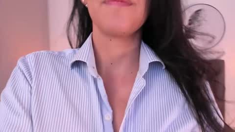Snapshot of saharagarcia chatting on 14, 10, 2025 Sahara Garcia online show from 14, 10, 2025