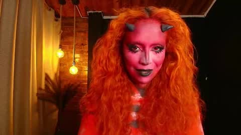 Snapshot of sahra_tayl0r_ chatting on 24, 10, 2025 SARA online show from 24, 10, 2025