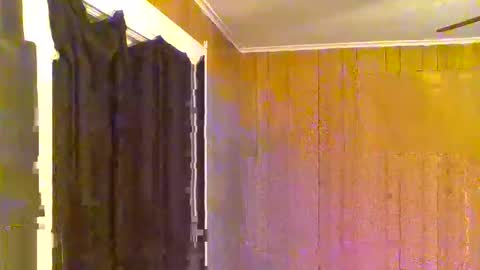 PupTwink online show from 6, 10, 2025