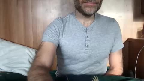 saint009 online show from 6, 1, 2025