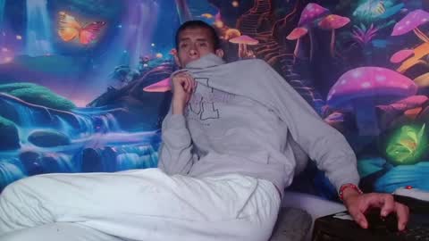 saint boy online show from 31, 1, 2025