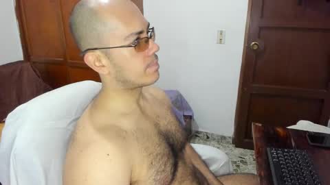 Snapshot of saintedy01 chatting on 17, 10, 2025 saintedy01 online show from 17, 10, 2025