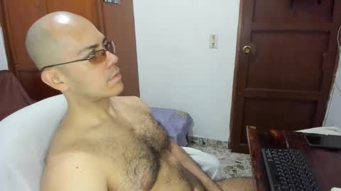 Snapshot of saintedy01 chatting on 26, 10, 2025 saintedy01 online show from 26, 10, 2025