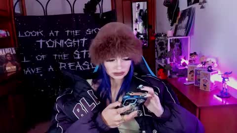    online show from 20, 12, 2025